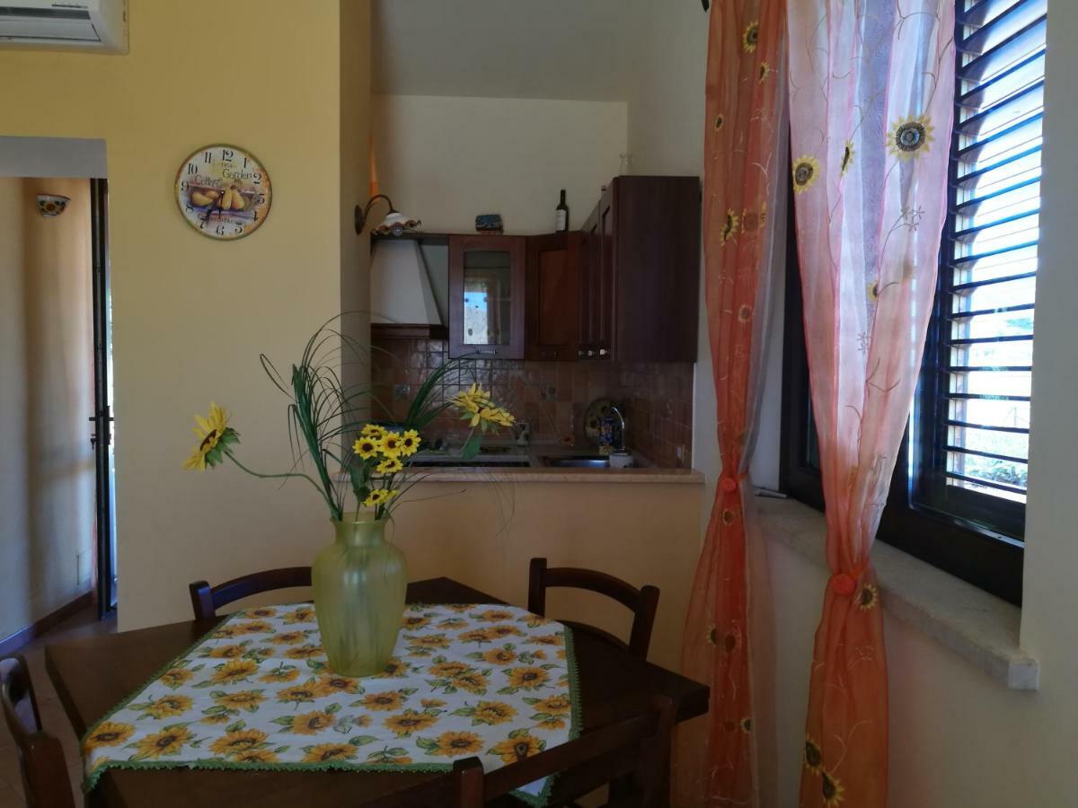 La Villa Dei Girasoli Custonaci Bagian luar foto